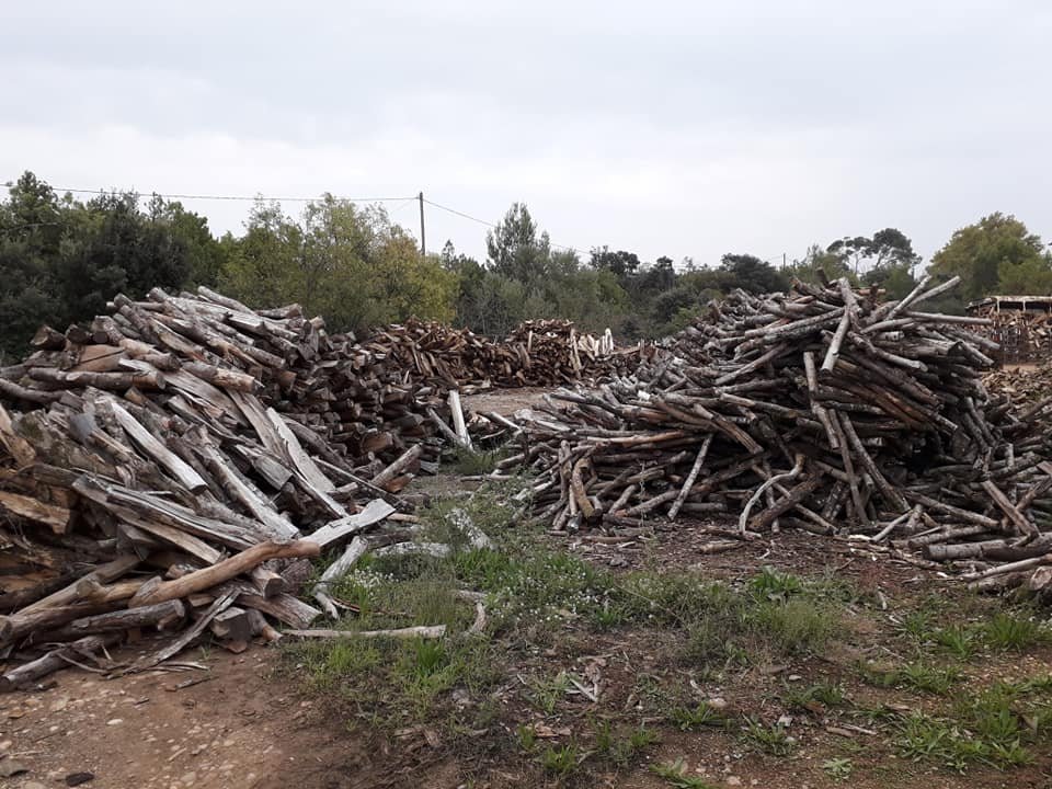 Stères de bois à Eyguières